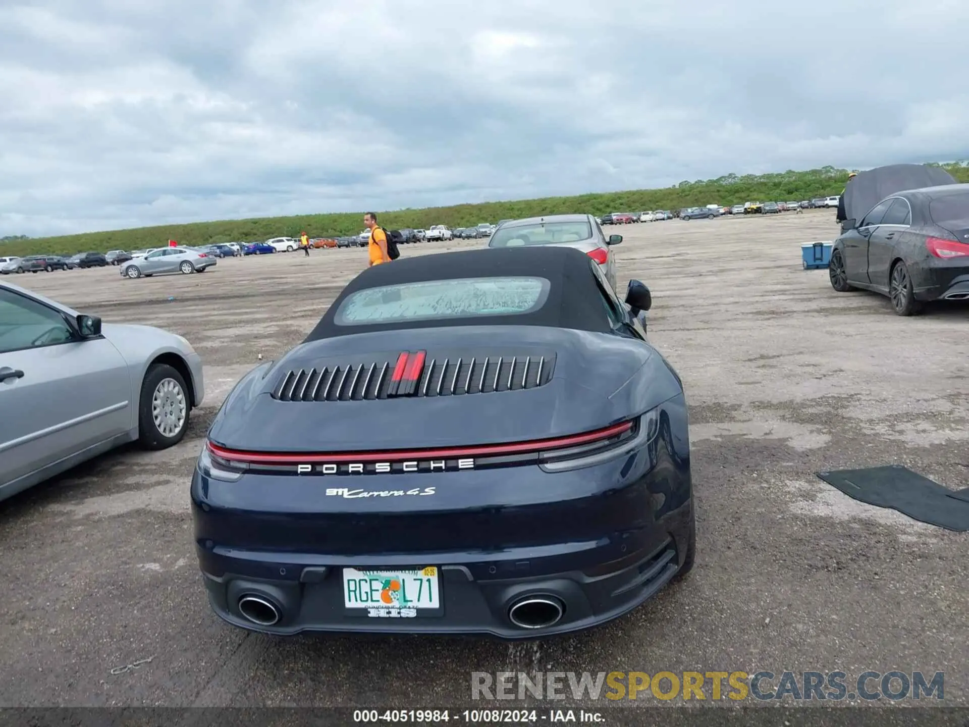 15 fotografías del automóvil dañado WP0CB2A94LS264606 PORSCHE 911 2020
