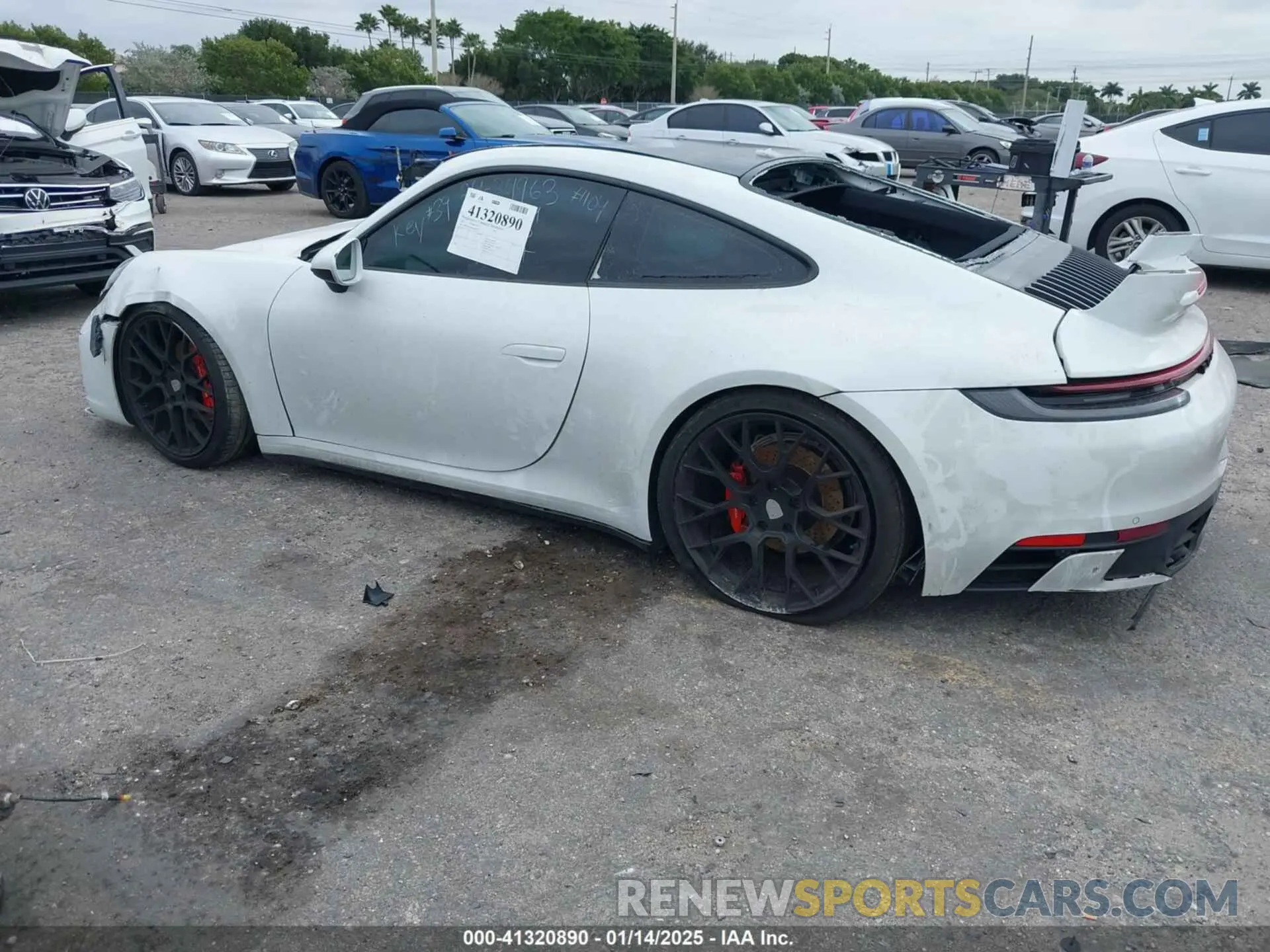 3 fotografías del automóvil dañado WP0AA2A95MS206533 PORSCHE 911 2021