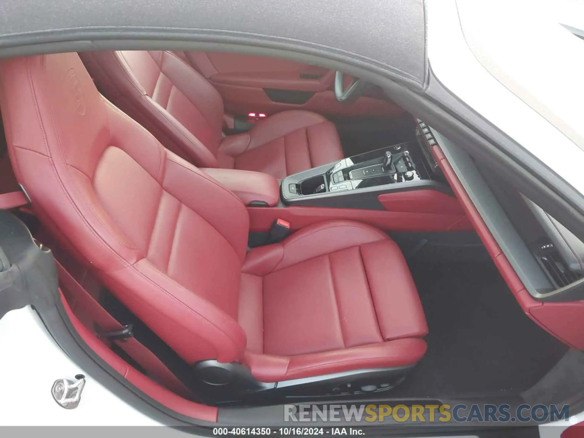 5 fotografías del automóvil dañado WP0CA2A93MS239135 PORSCHE 911 2021