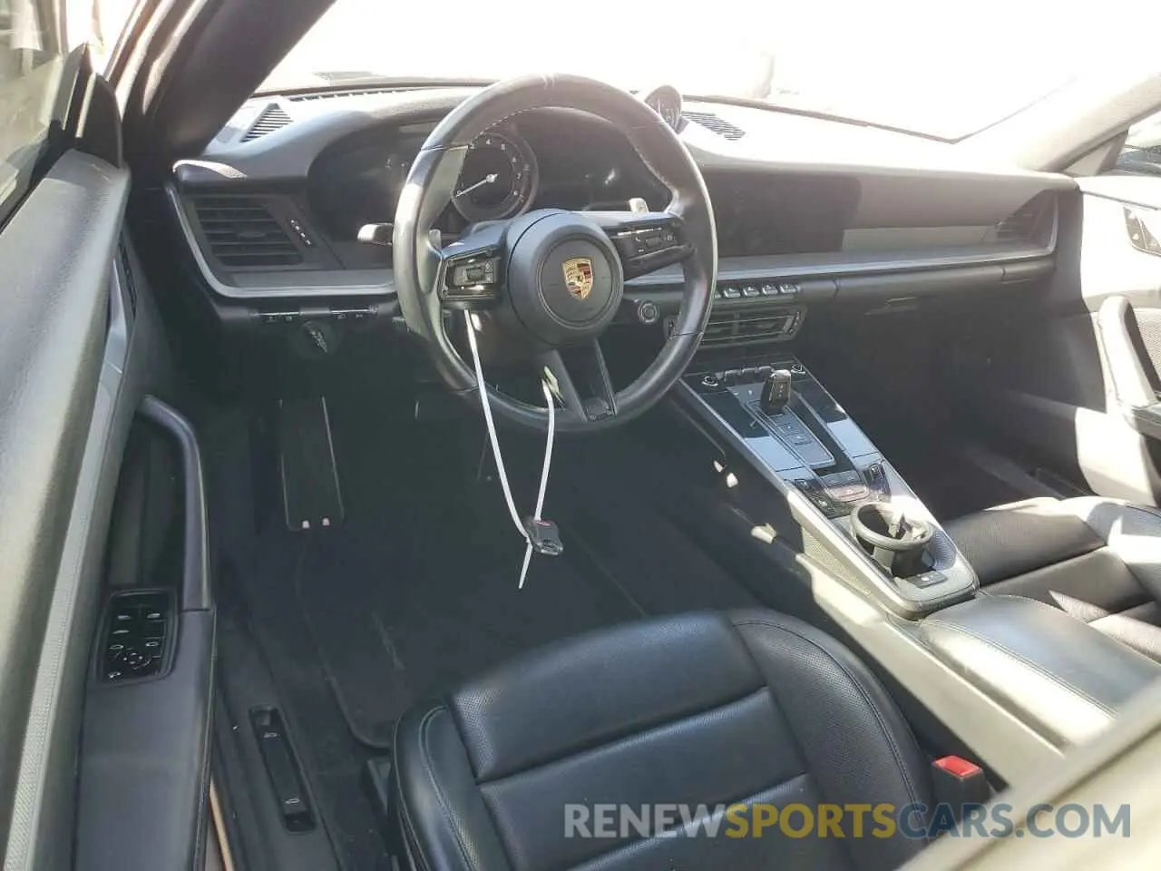 8 fotografías del automóvil dañado WP0CA2A94MS239368 PORSCHE 911 2021