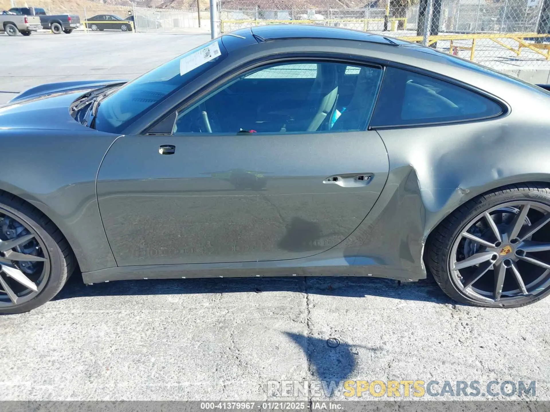 18 fotografías del automóvil dañado WP0AA2A94NS205519 PORSCHE 911 2022