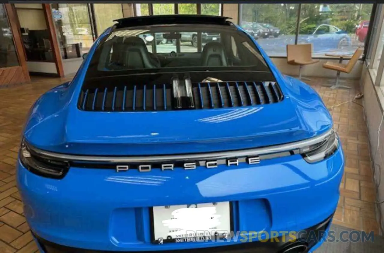 3 fotografías del automóvil dañado WP0AA2A96NS2061XX PORSCHE 911 2022