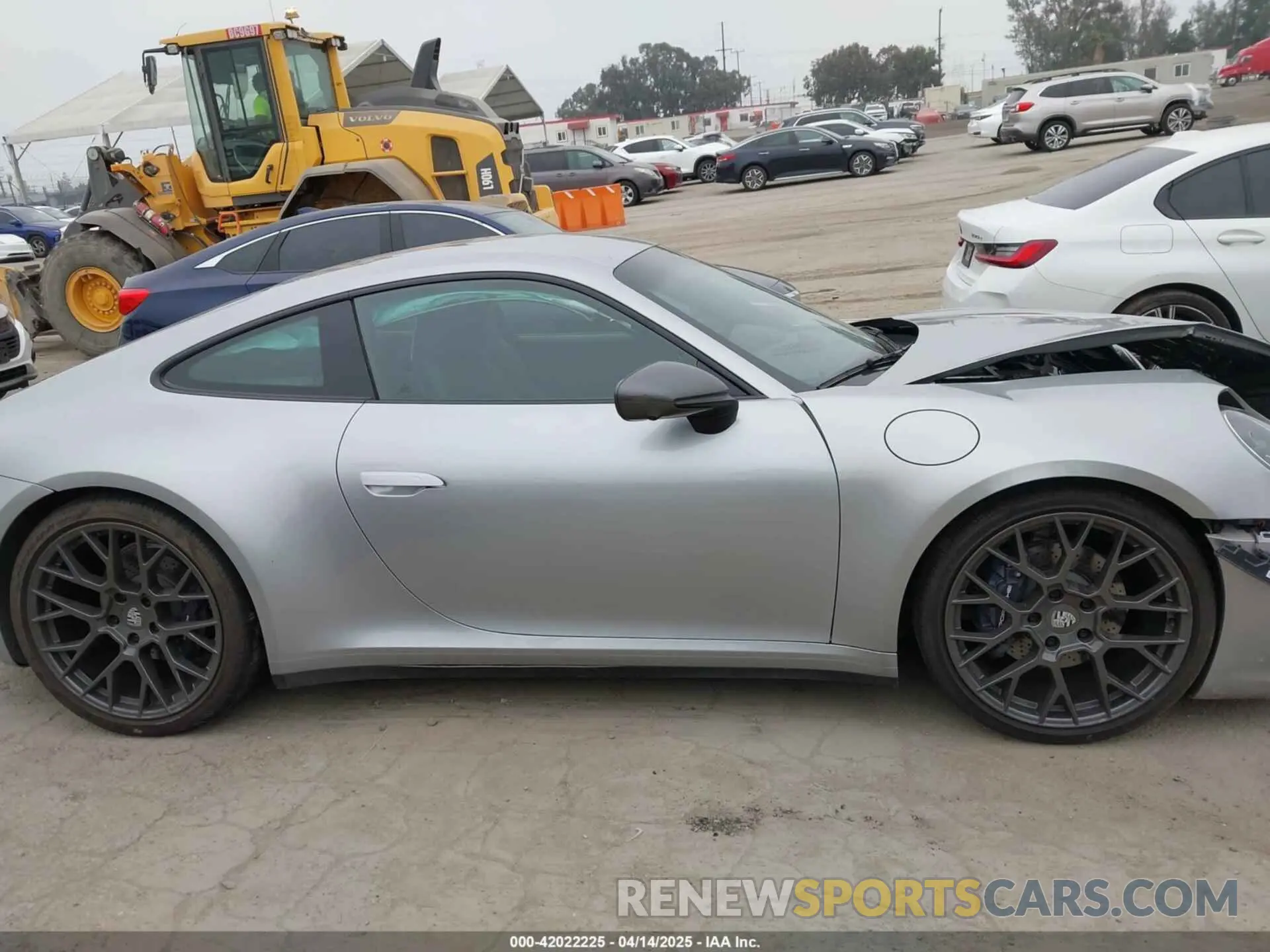 13 fotografías del automóvil dañado WP0AA2A93PS206048 PORSCHE 911 2023
