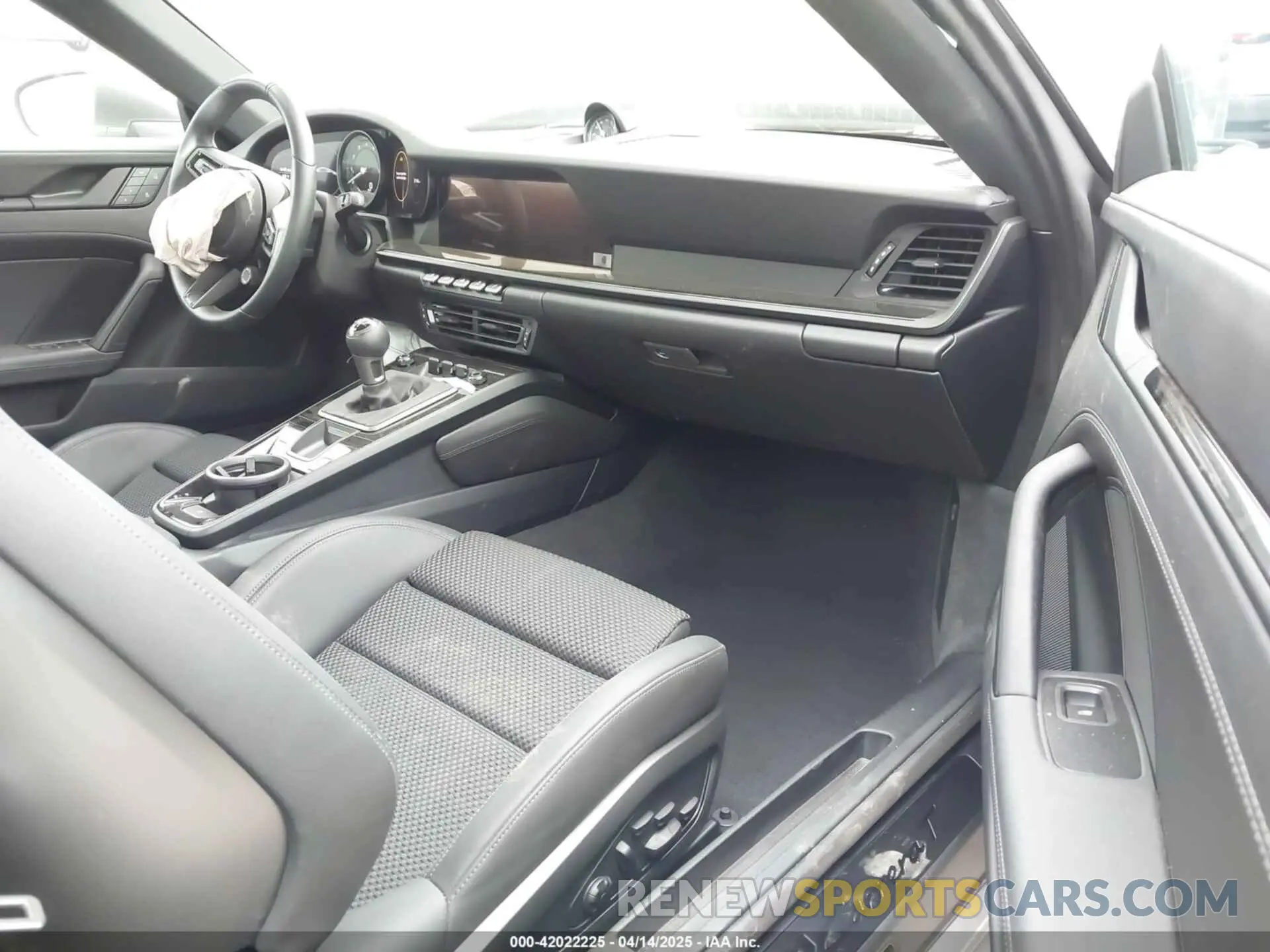 5 fotografías del automóvil dañado WP0AA2A93PS206048 PORSCHE 911 2023