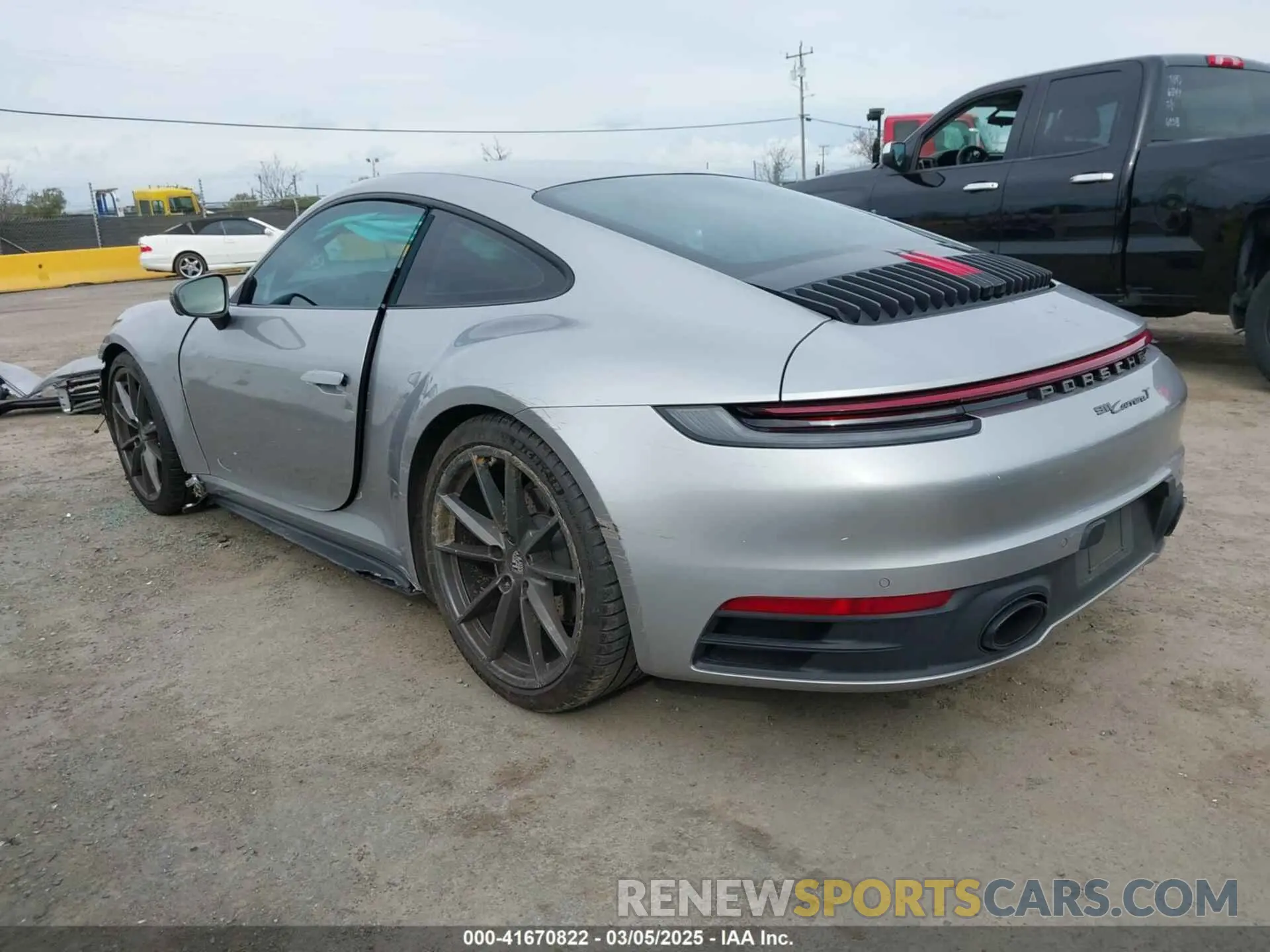 3 fotografías del automóvil dañado WP0AA2A95RS207849 PORSCHE 911 2024
