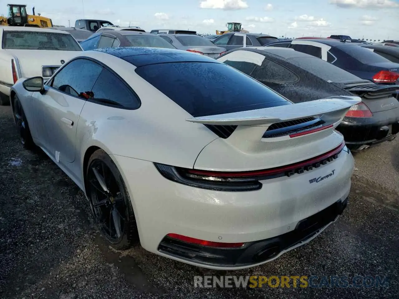 2 fotografías del automóvil dañado WP0AA2A9XRS210035 PORSCHE 911 2024