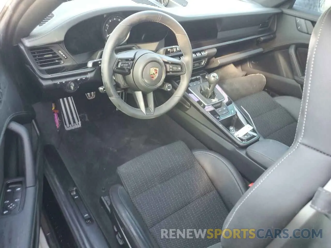 8 fotografías del automóvil dañado WP0AA2A9XRS210035 PORSCHE 911 2024