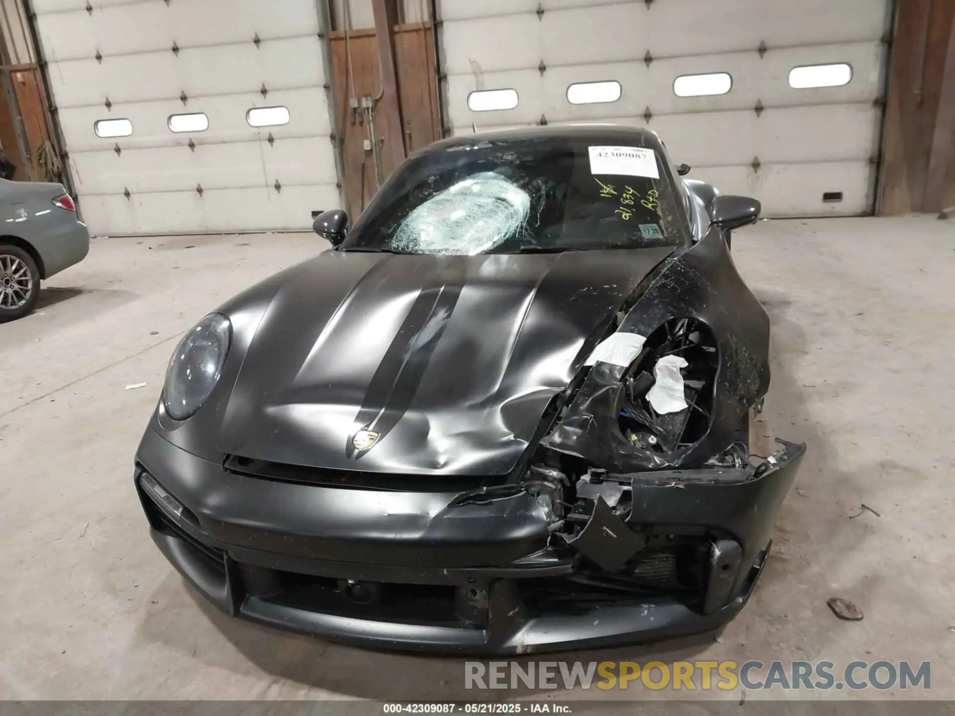12 fotografías del automóvil dañado WP0AD2A96RS252418 PORSCHE 911 2024
