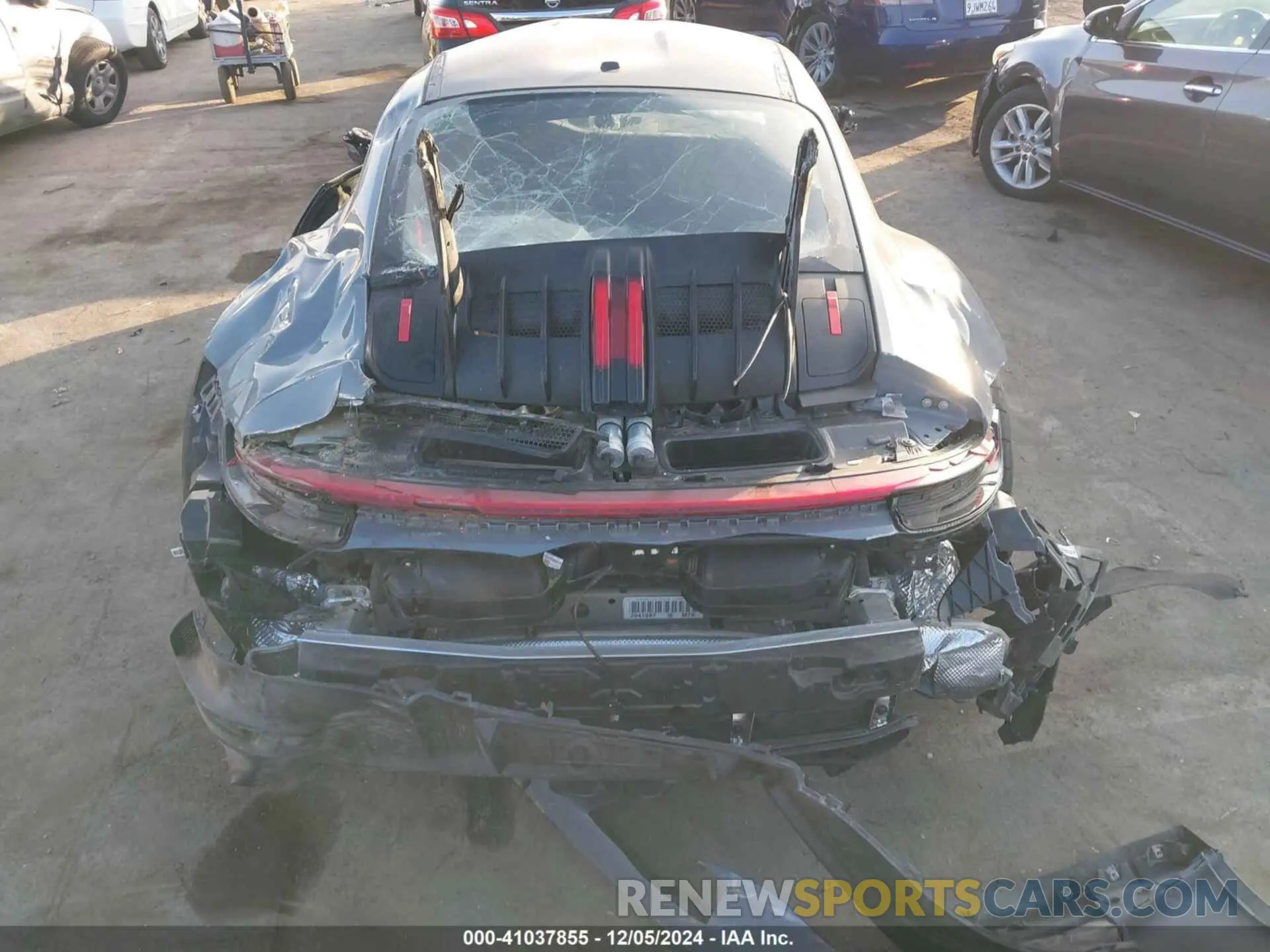 15 fotografías del automóvil dañado WP0AF2A9XRS272181 PORSCHE 911 2024