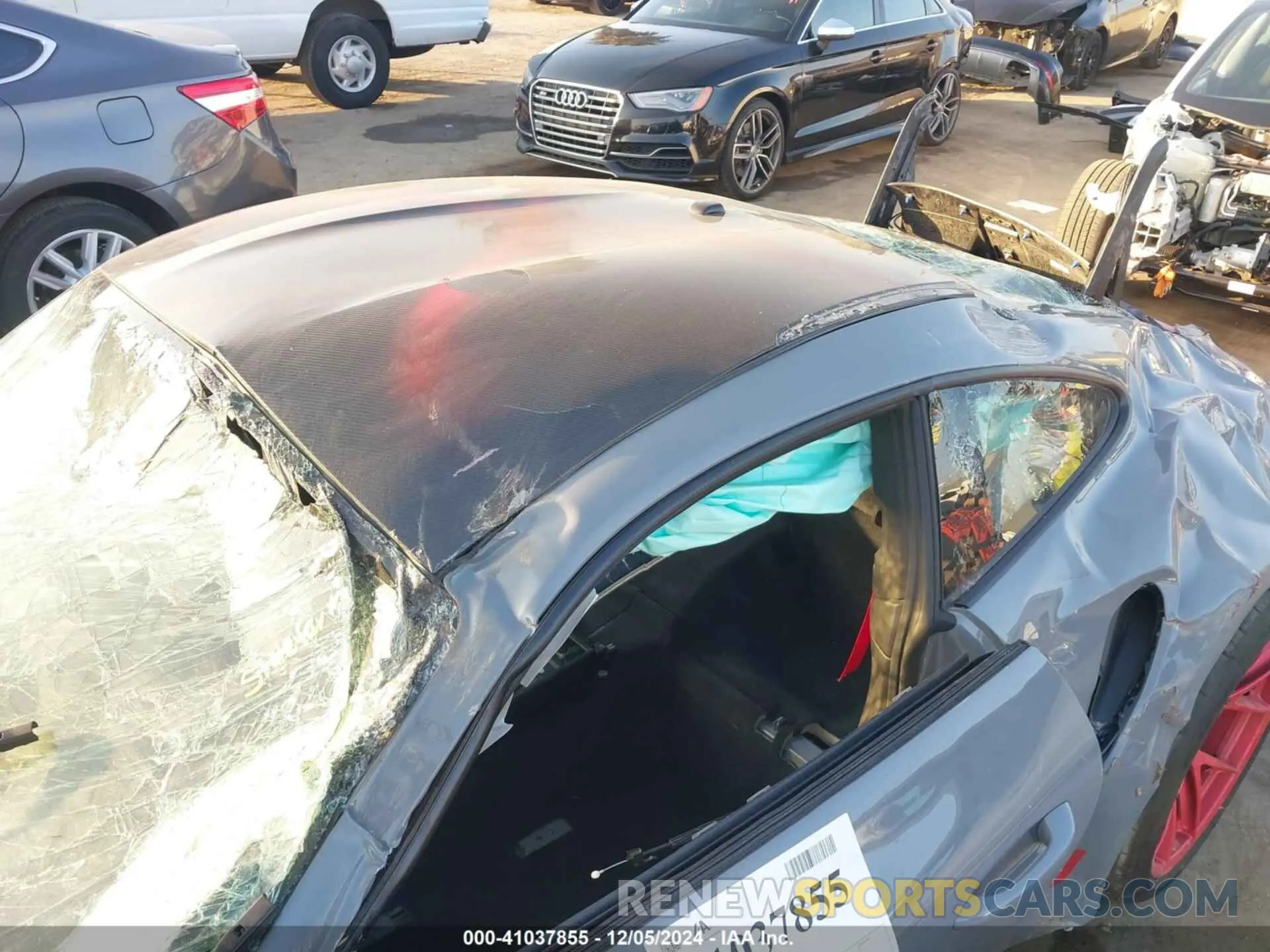 16 fotografías del automóvil dañado WP0AF2A9XRS272181 PORSCHE 911 2024