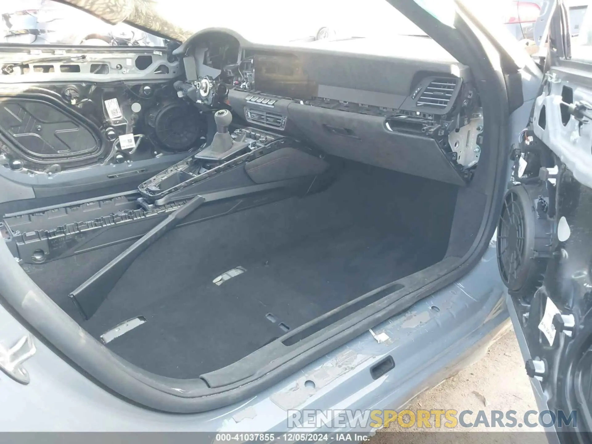 5 fotografías del automóvil dañado WP0AF2A9XRS272181 PORSCHE 911 2024