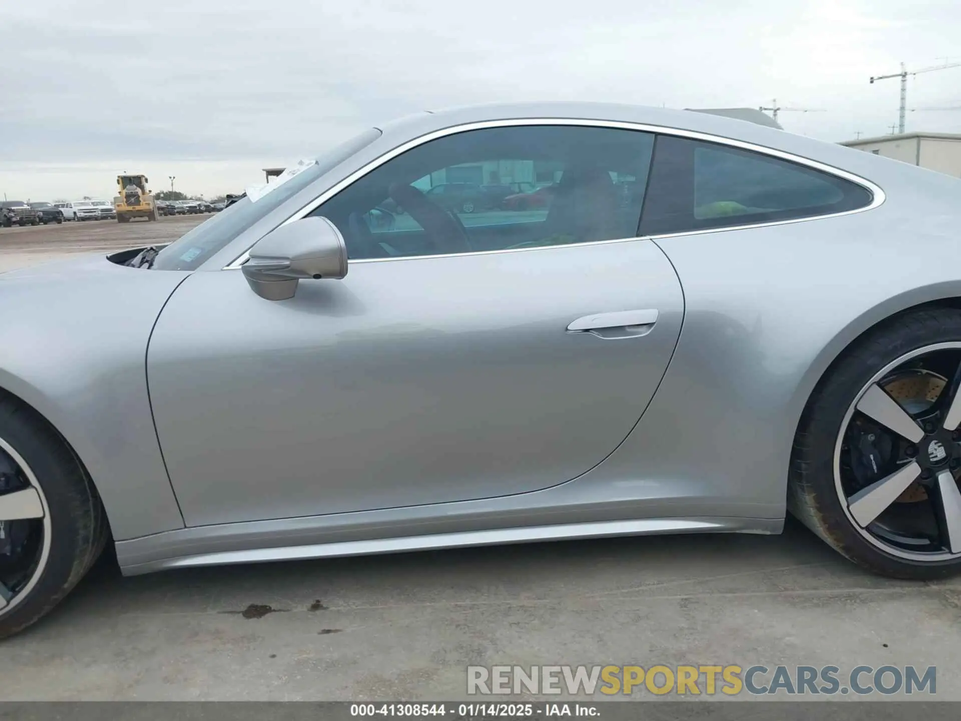 15 fotografías del automóvil dañado WP0AA2A90SS206758 PORSCHE 911 2025