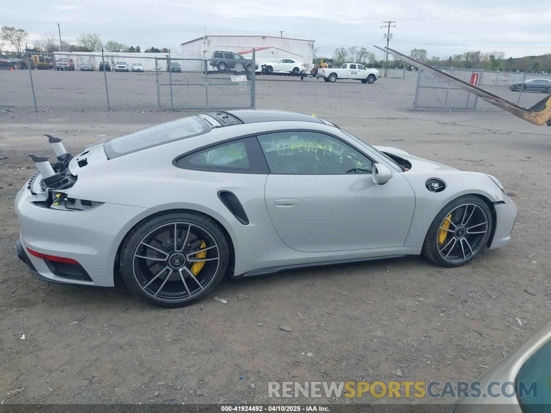 13 fotografías del automóvil dañado WP0AD2A99SS265136 PORSCHE 911 2025