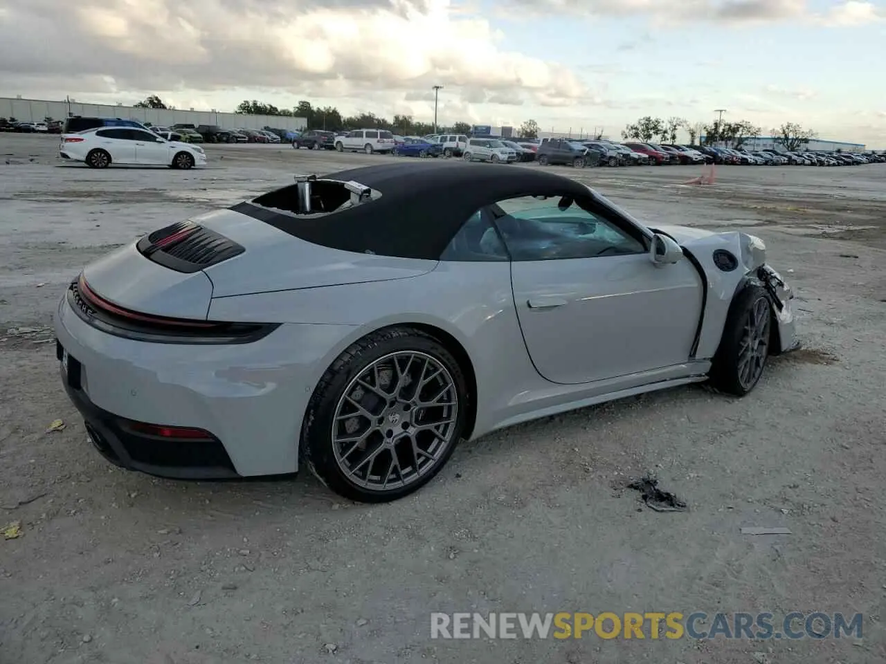 3 fotografías del automóvil dañado WP0CA2A90SS235847 PORSCHE 911 2025