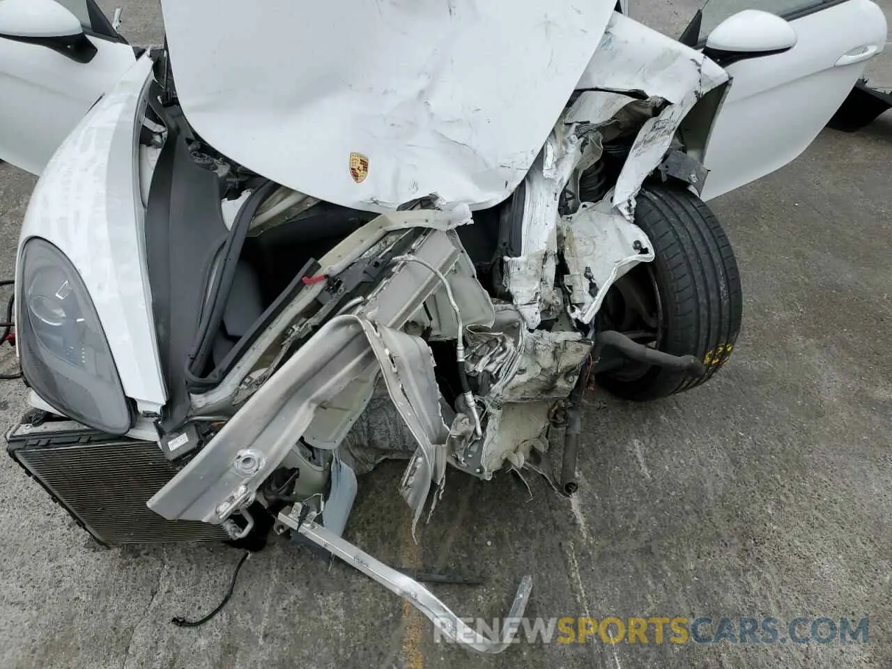 11 fotografías del automóvil dañado WP0CA2A80KS211040 PORSCHE BOXSTER 2019