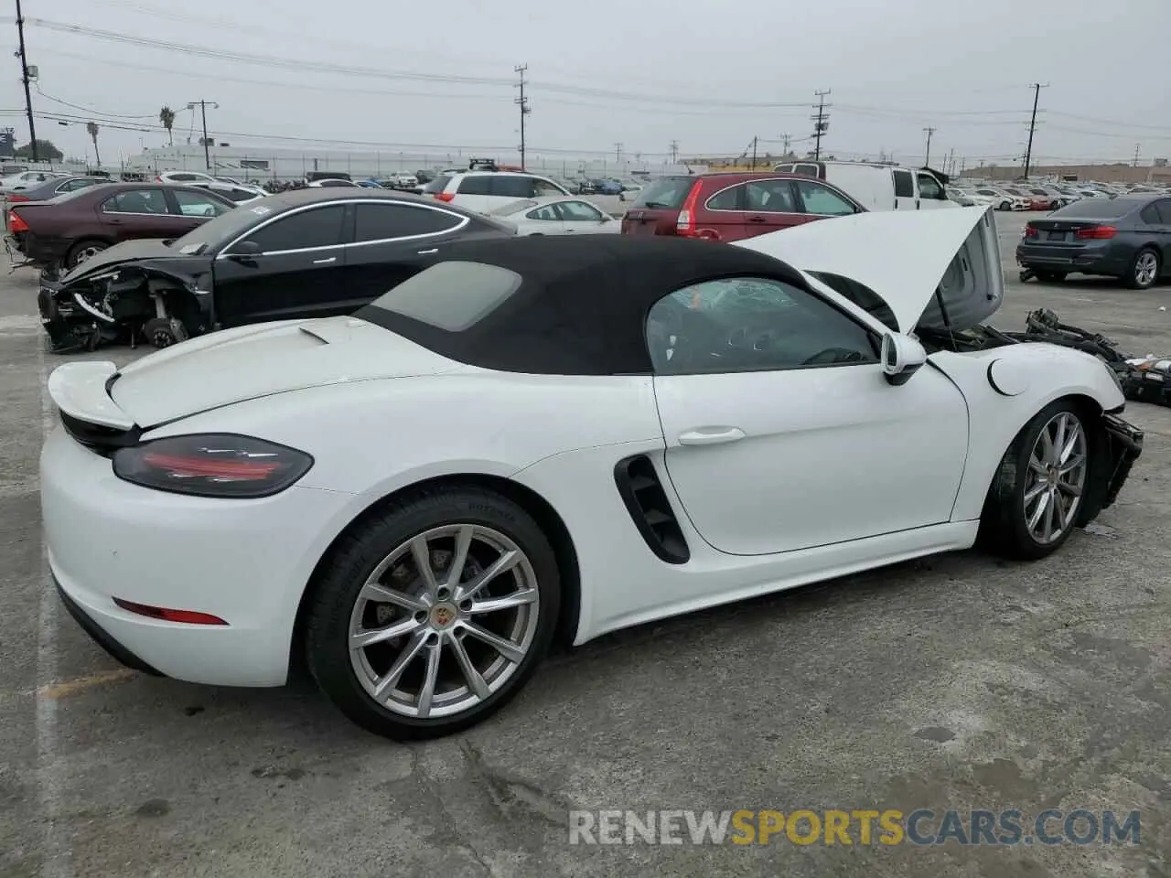 3 fotografías del automóvil dañado WP0CA2A80KS211040 PORSCHE BOXSTER 2019