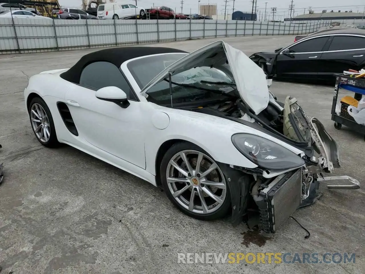 4 fotografías del automóvil dañado WP0CA2A80KS211040 PORSCHE BOXSTER 2019
