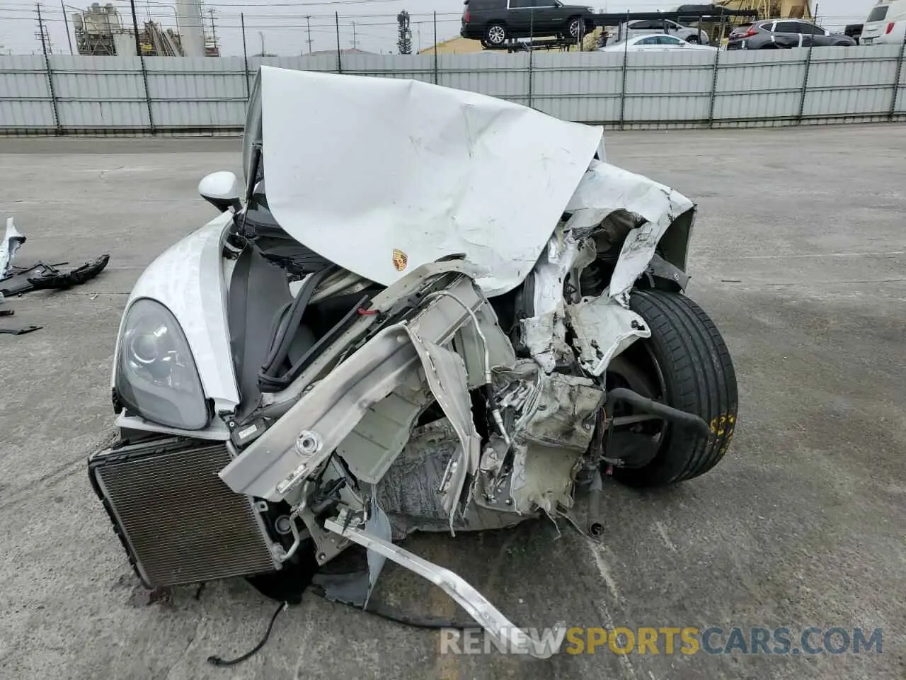 5 fotografías del automóvil dañado WP0CA2A80KS211040 PORSCHE BOXSTER 2019