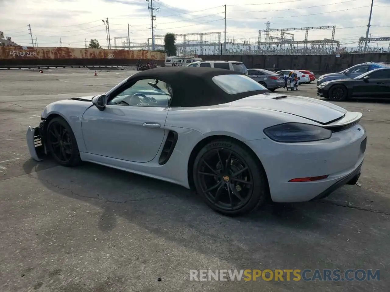 2 fotografías del automóvil dañado WP0CA2A80MS210358 PORSCHE BOXSTER 2021