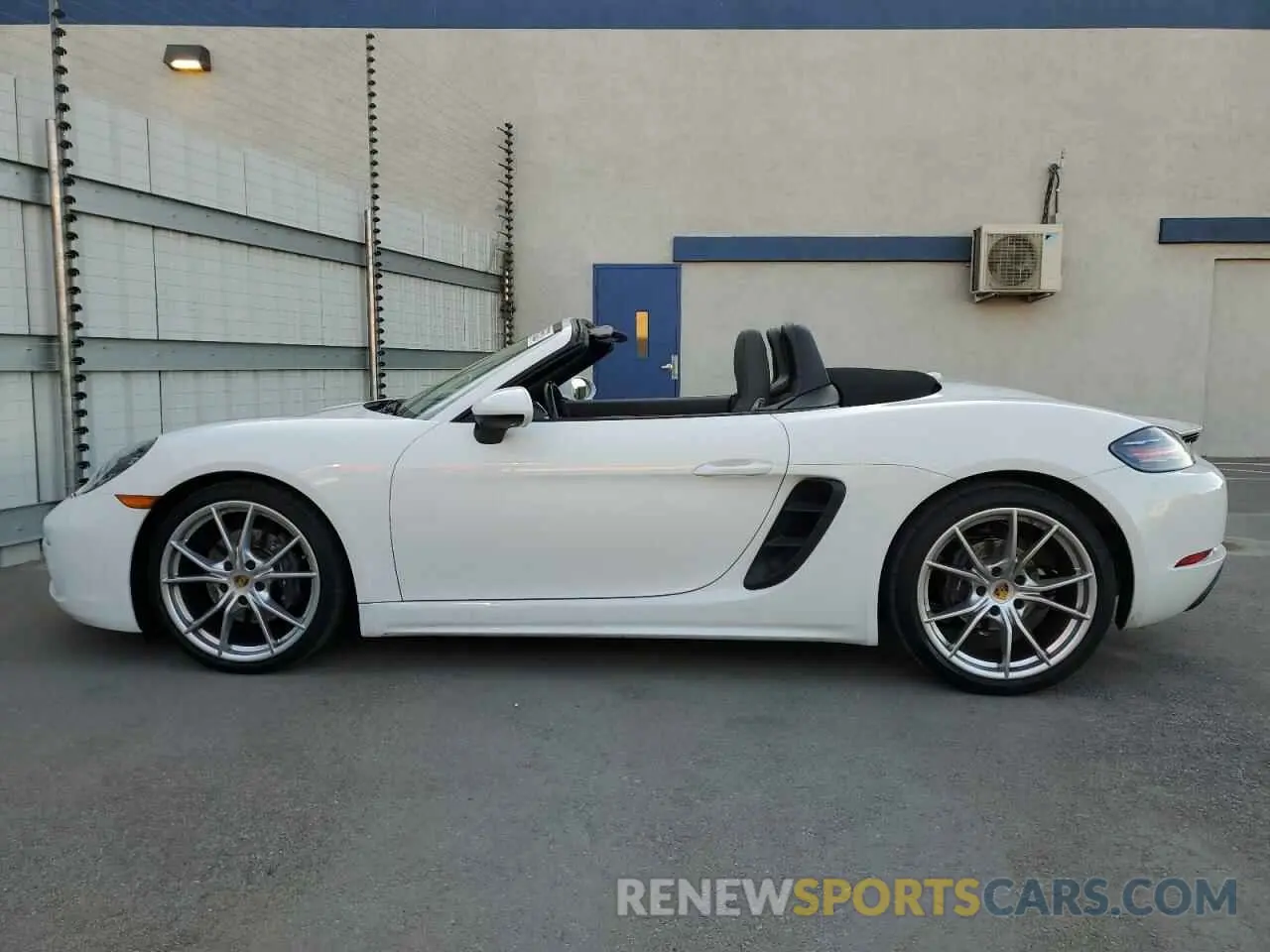10 fotografías del automóvil dañado WP0CA2A86MS210428 PORSCHE BOXSTER 2021