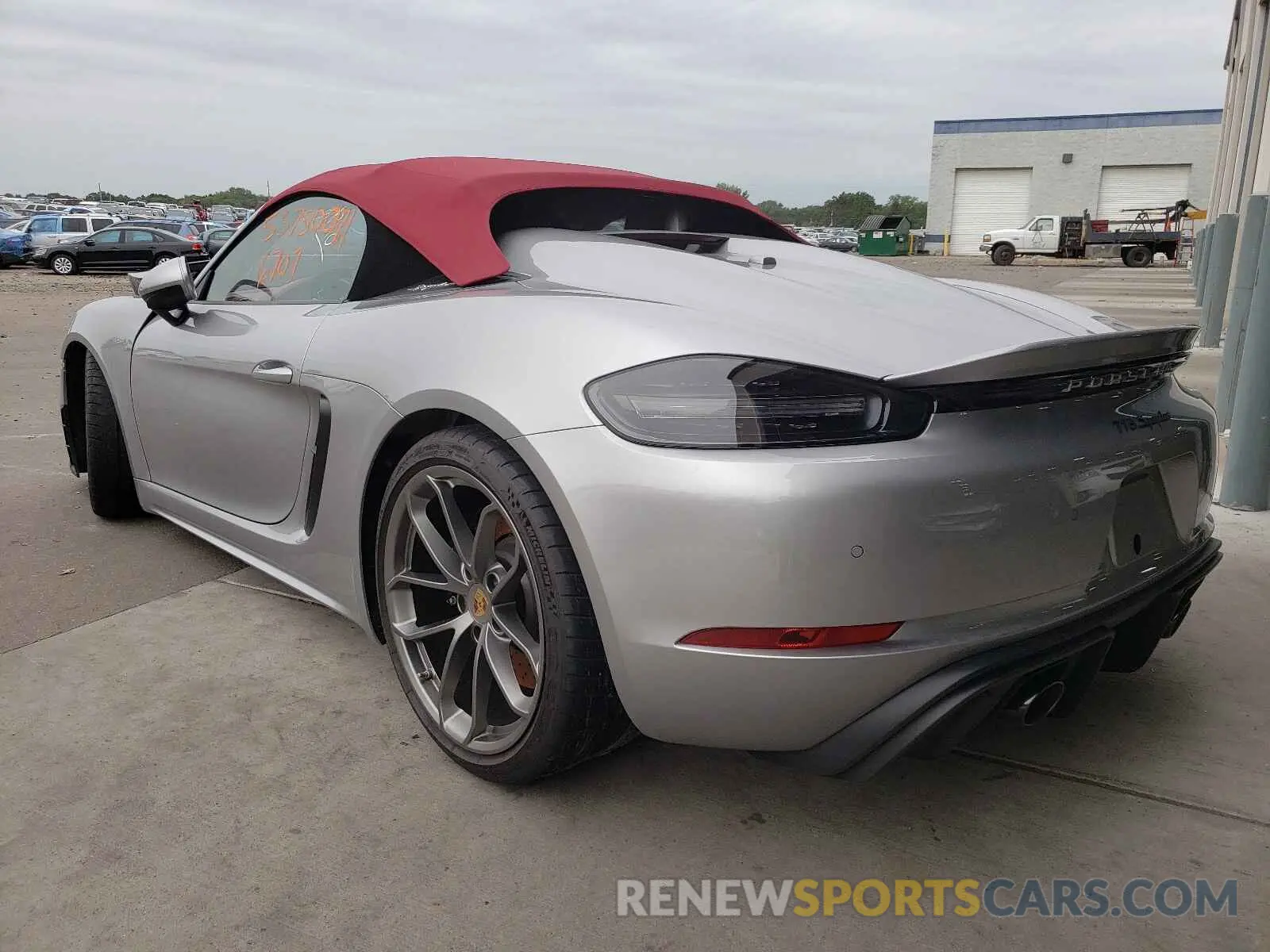 3 fotografías del automóvil dañado WP0CC2A89MS240419 PORSCHE BOXSTER 2021