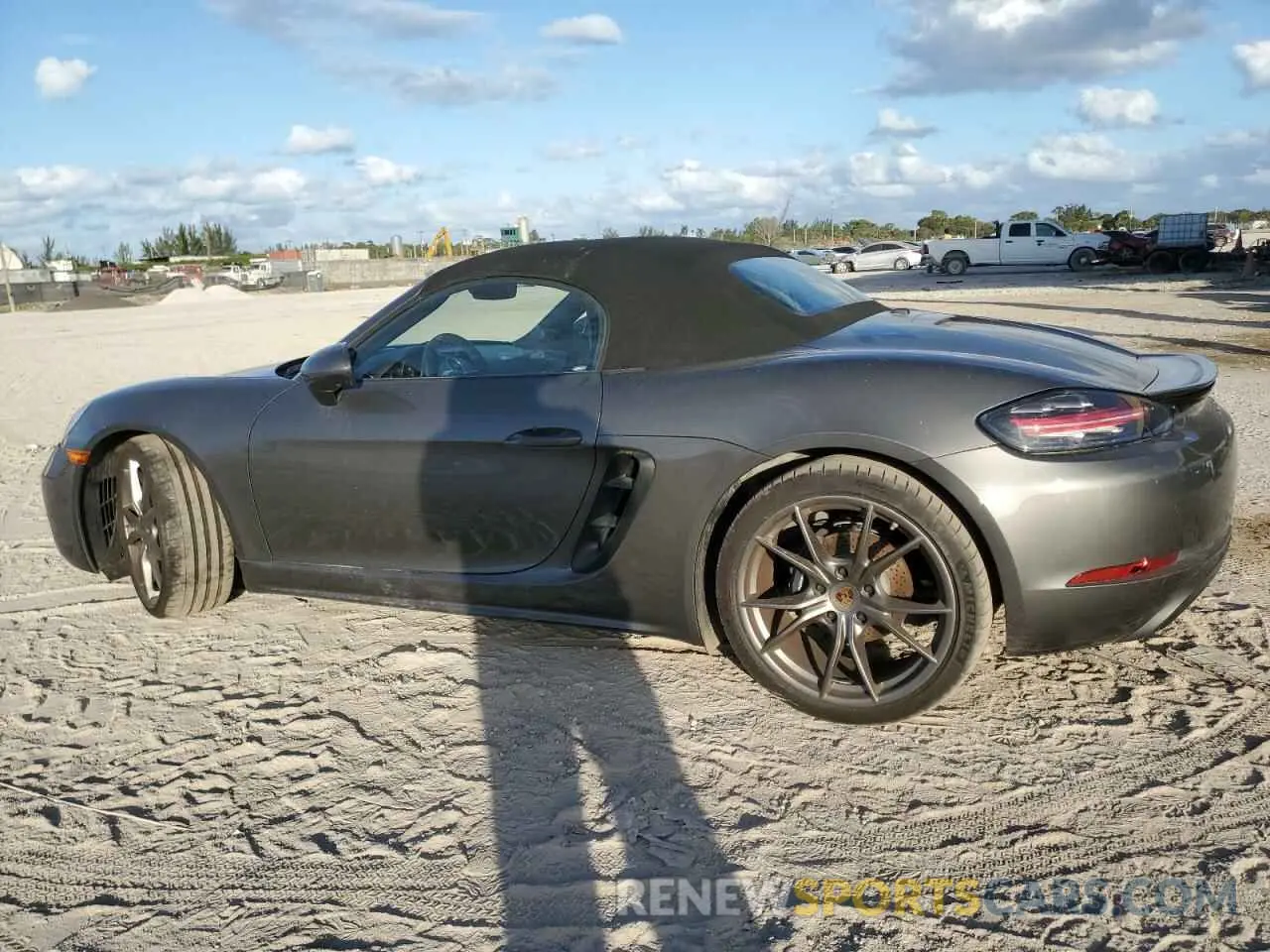 2 fotografías del automóvil dañado WP0CA2A88NS205166 PORSCHE BOXSTER 2022