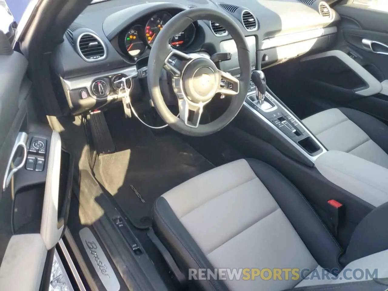 8 fotografías del automóvil dañado WP0CA2A84RK205249 PORSCHE BOXSTER 2024