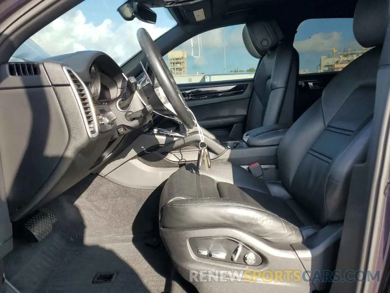 7 fotografías del automóvil dañado WP1AA2AY1KDA10242 PORSCHE CAYENNE 2019
