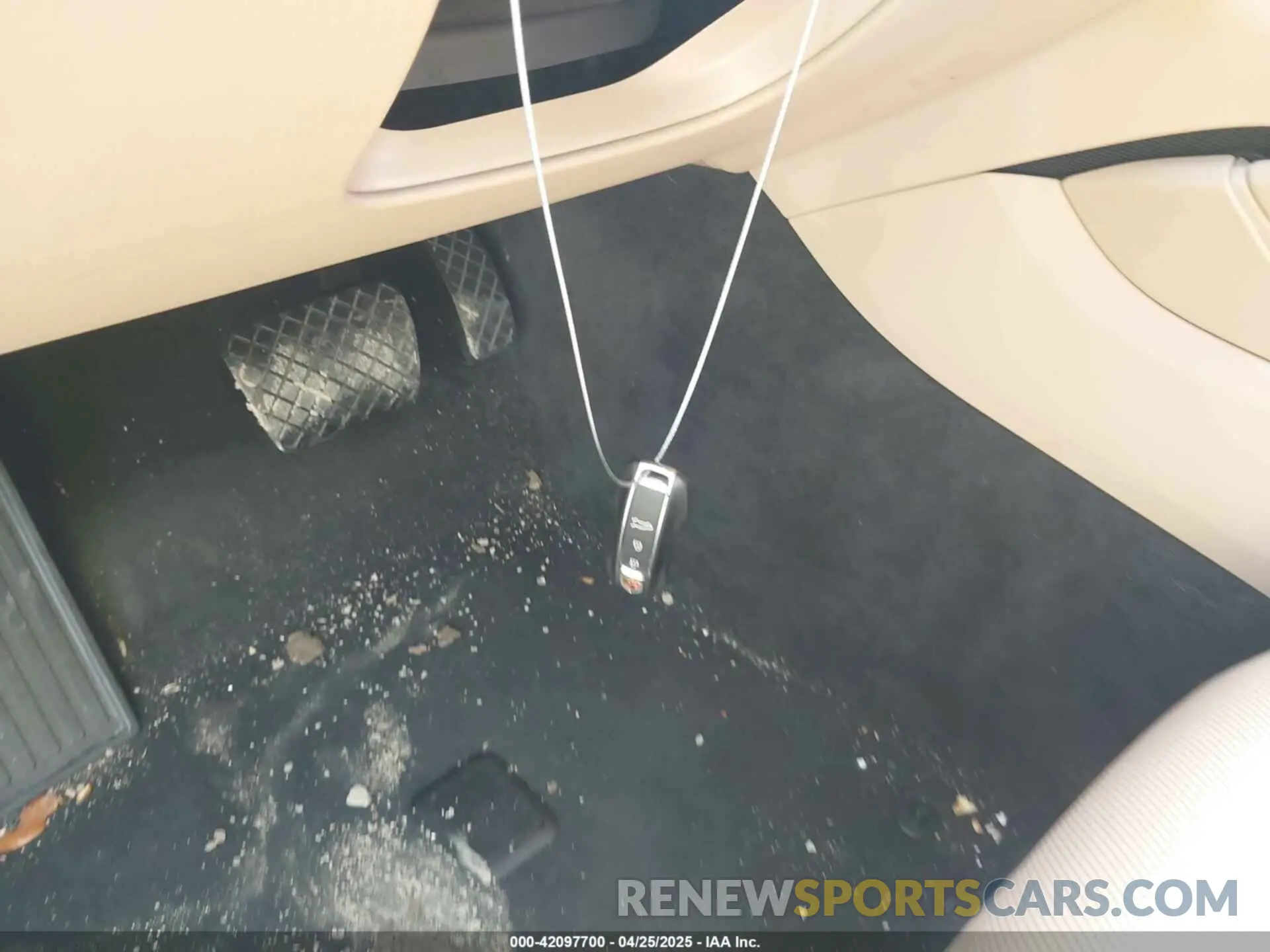 11 fotografías del automóvil dañado WP1AA2AY1KDA15473 PORSCHE CAYENNE 2019