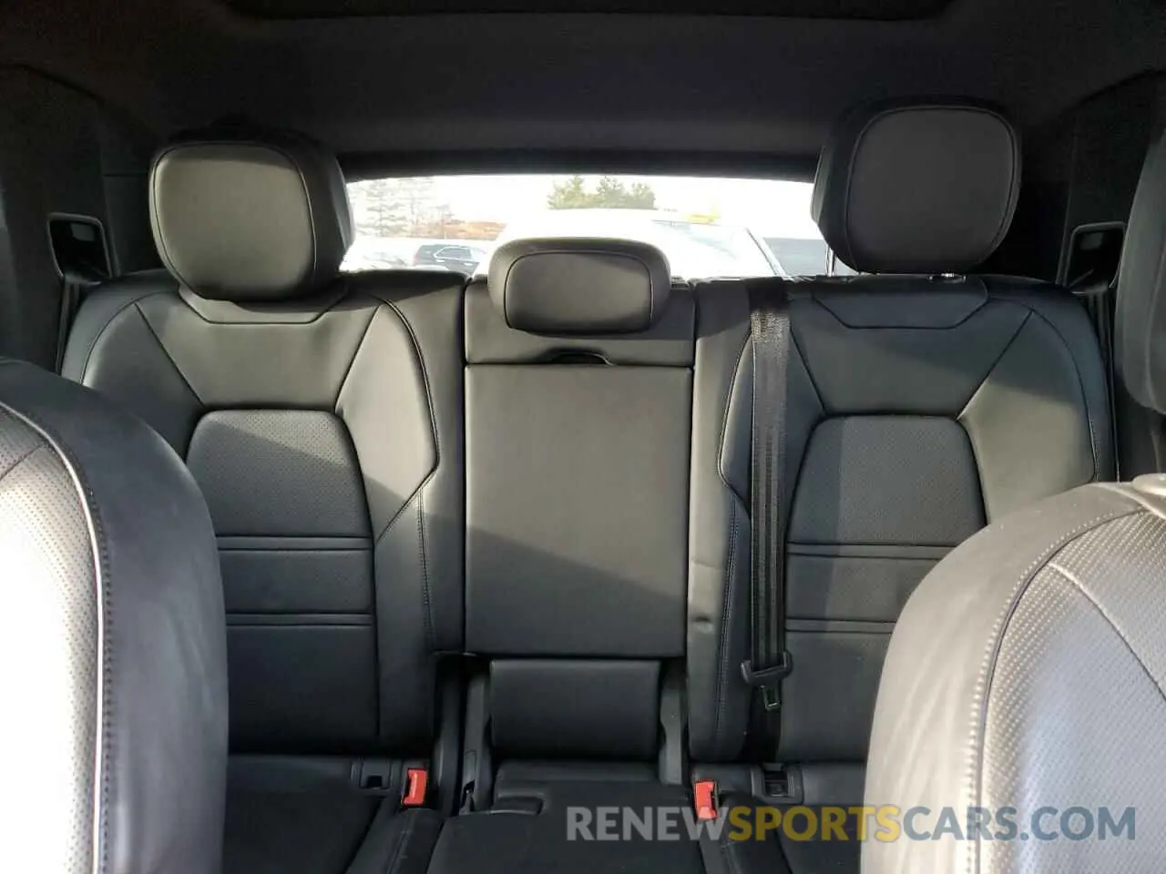 10 fotografías del automóvil dañado WP1AA2AY1KDA15490 PORSCHE CAYENNE 2019