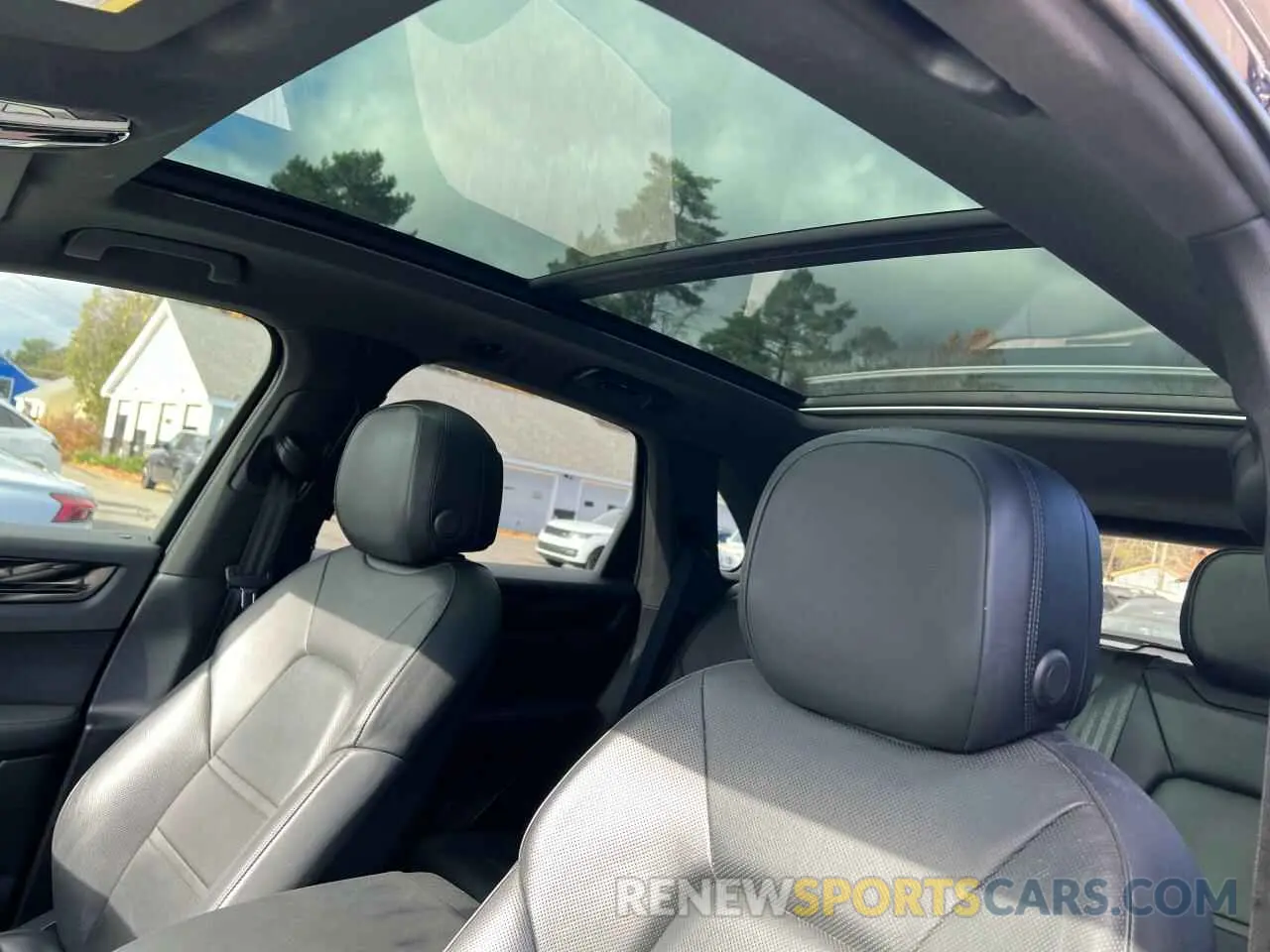 10 fotografías del automóvil dañado WP1AA2AY2KDA14199 PORSCHE CAYENNE 2019