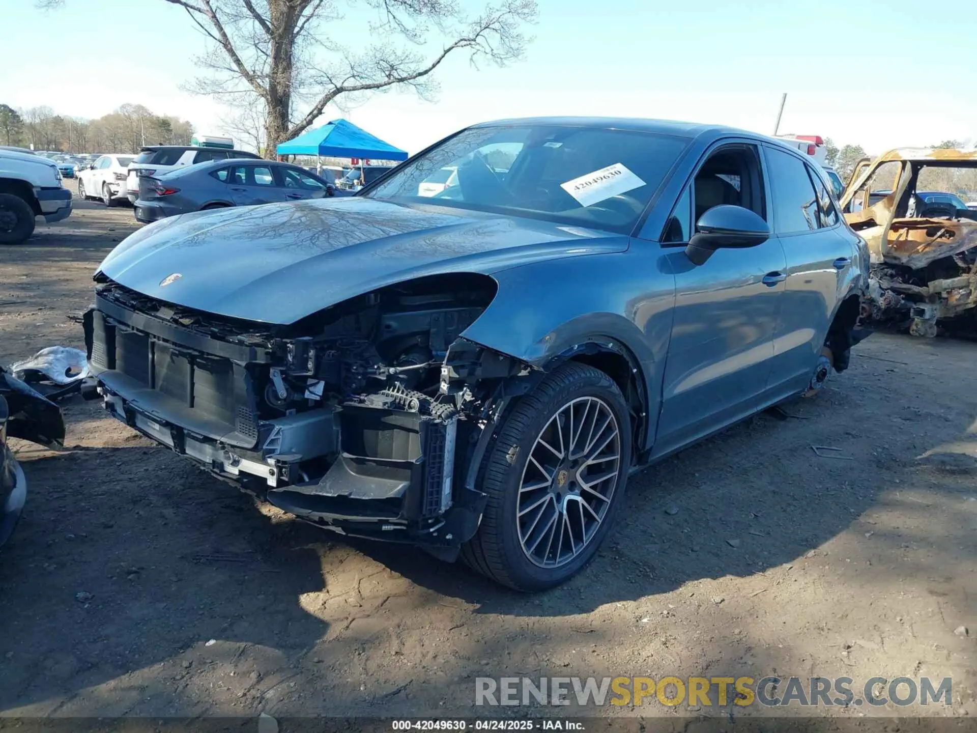 2 fotografías del automóvil dañado WP1AA2AY2KDA14302 PORSCHE CAYENNE 2019
