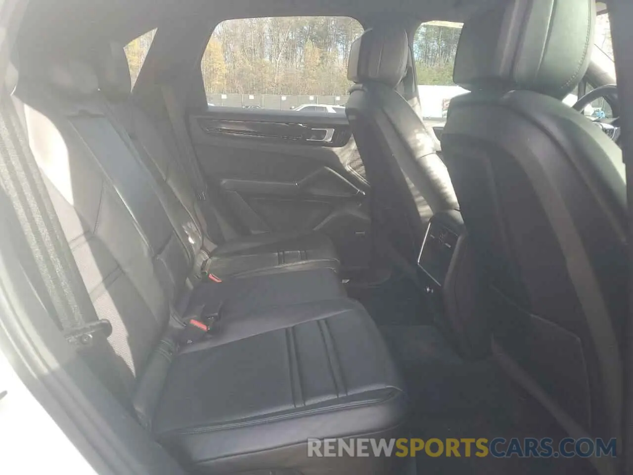 11 fotografías del automóvil dañado WP1AA2AY3KDA05219 PORSCHE CAYENNE 2019