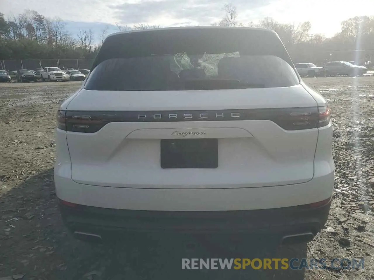 6 fotografías del automóvil dañado WP1AA2AY3KDA05219 PORSCHE CAYENNE 2019