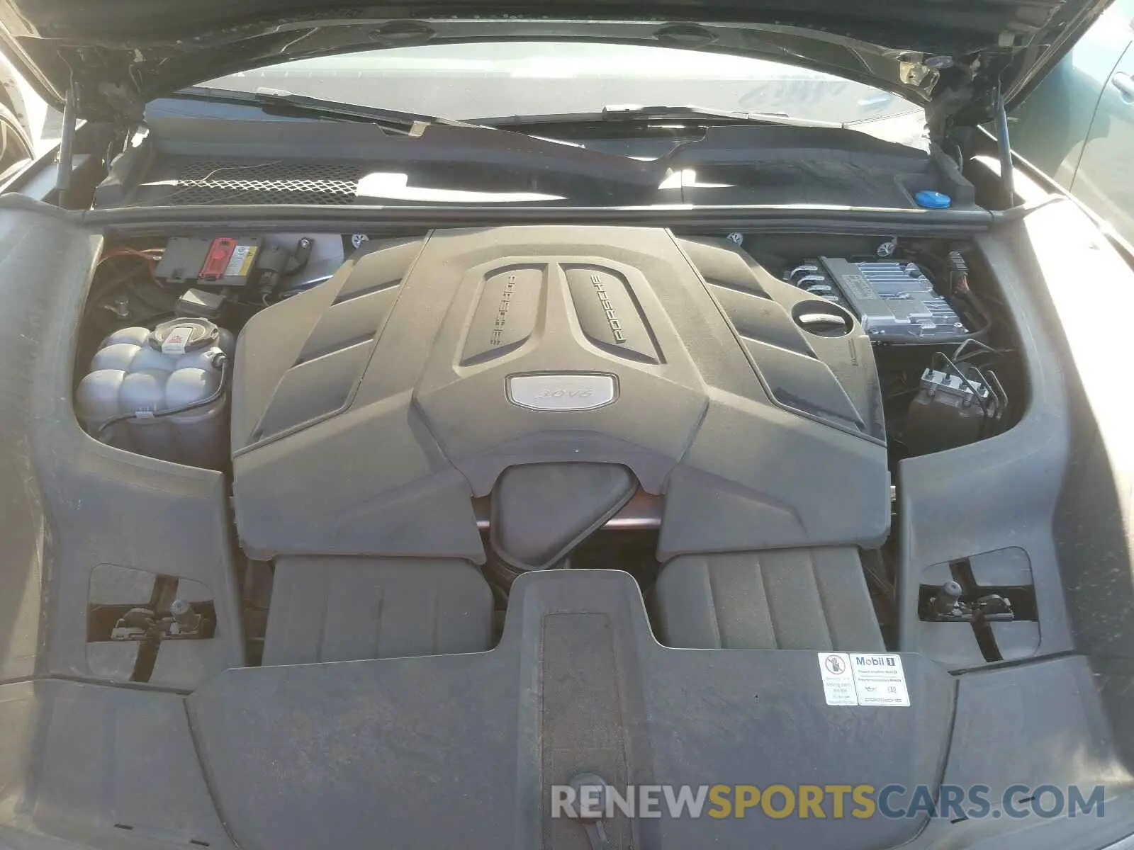 7 fotografías del automóvil dañado WP1AA2AY3KDA06693 PORSCHE CAYENNE 2019