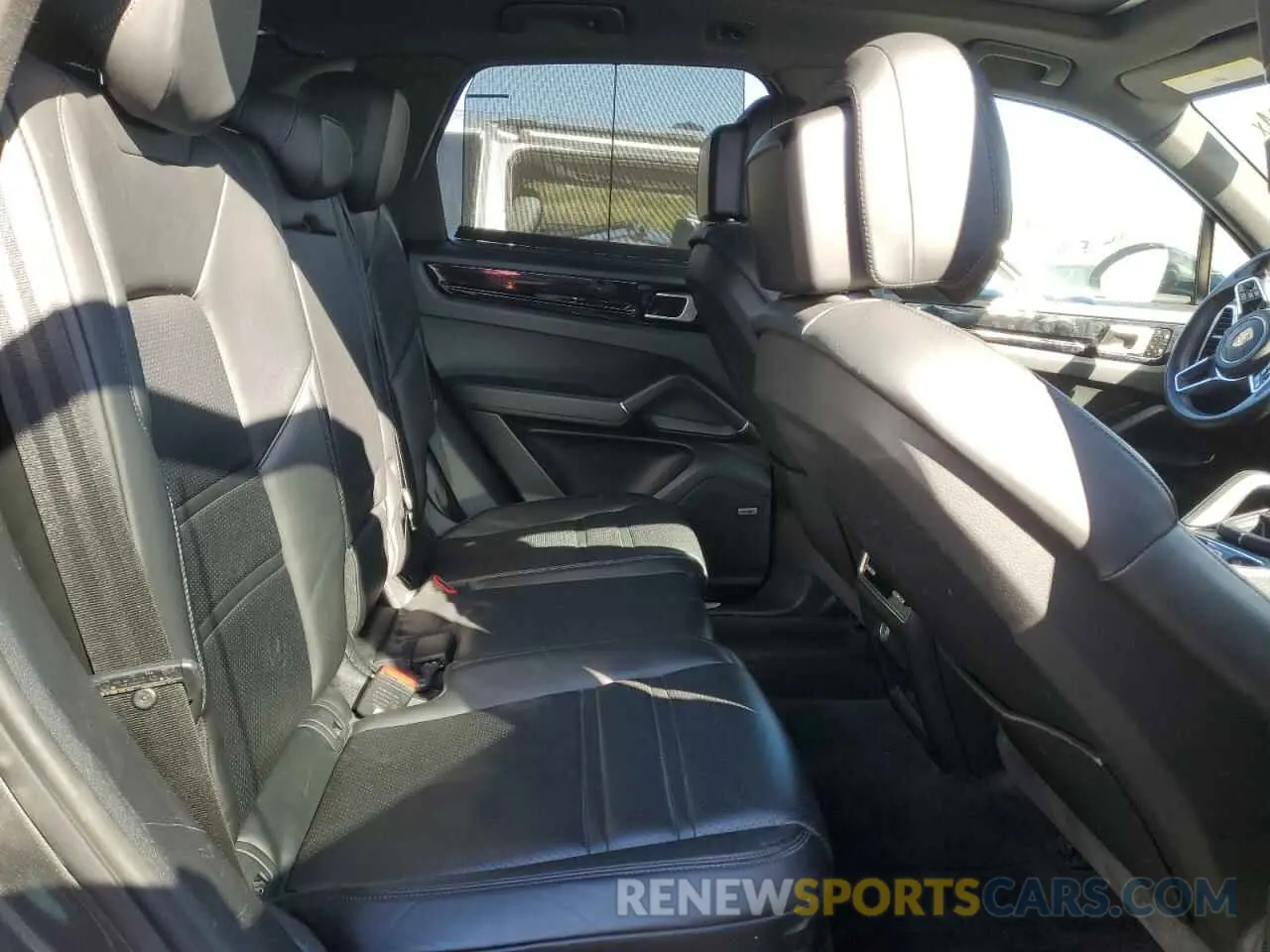 11 fotografías del automóvil dañado WP1AA2AY3KDA09707 PORSCHE CAYENNE 2019