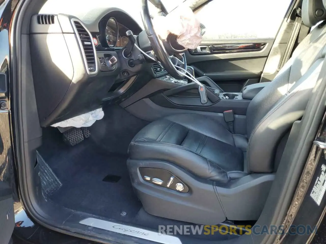 7 fotografías del automóvil dañado WP1AA2AY3KDA14454 PORSCHE CAYENNE 2019