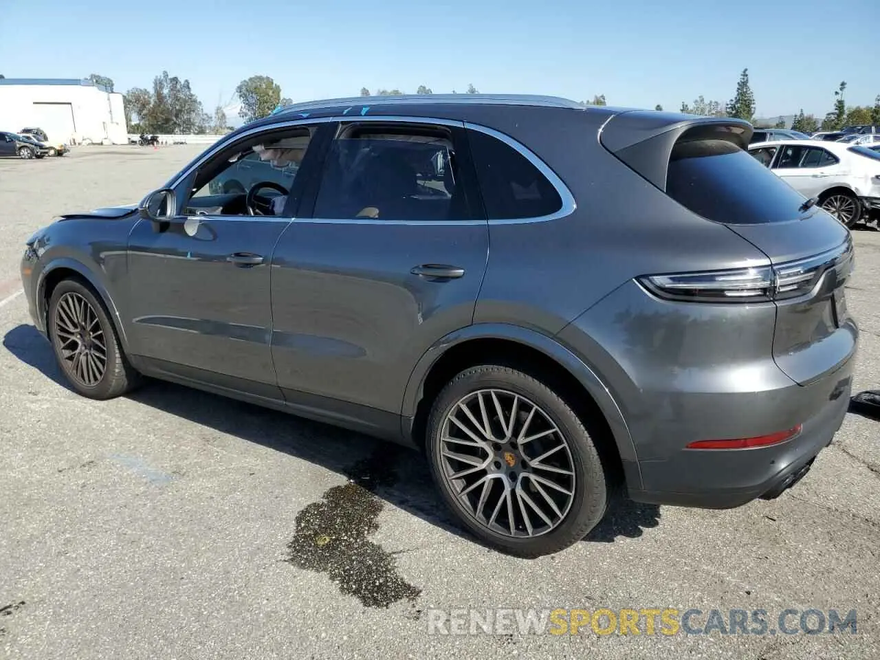 2 fotografías del automóvil dañado WP1AA2AY3KDA18665 PORSCHE CAYENNE 2019