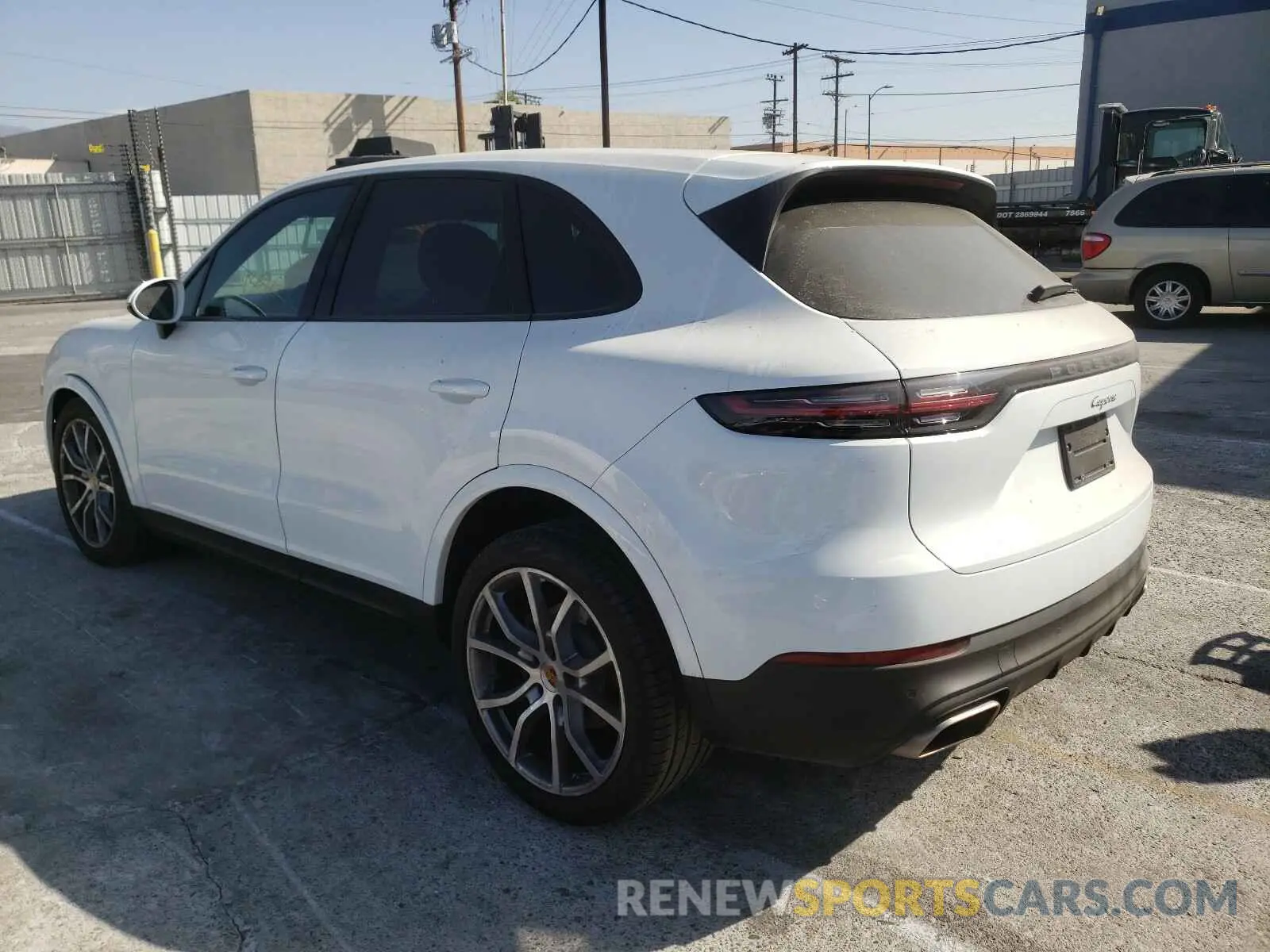 3 fotografías del automóvil dañado WP1AA2AY4KDA09070 PORSCHE CAYENNE 2019