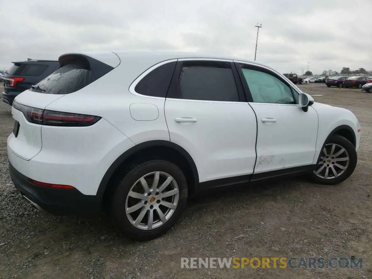 3 fotografías del automóvil dañado WP1AA2AY6KDA15498 PORSCHE CAYENNE 2019