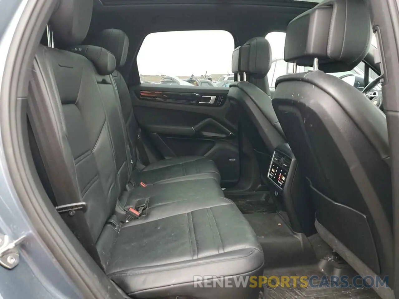 10 fotografías del automóvil dañado WP1AA2AYXKDA00034 PORSCHE CAYENNE 2019