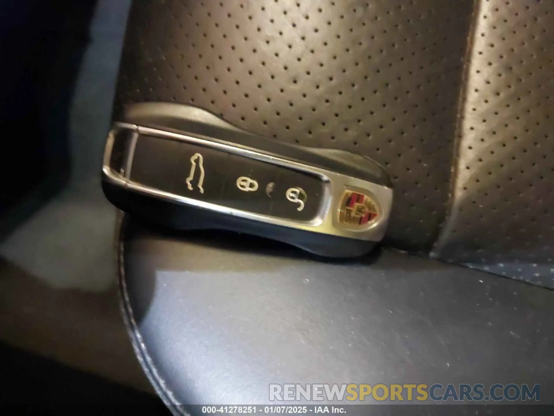 11 fotografías del automóvil dañado WP1AA2AYXKDA01684 PORSCHE CAYENNE 2019