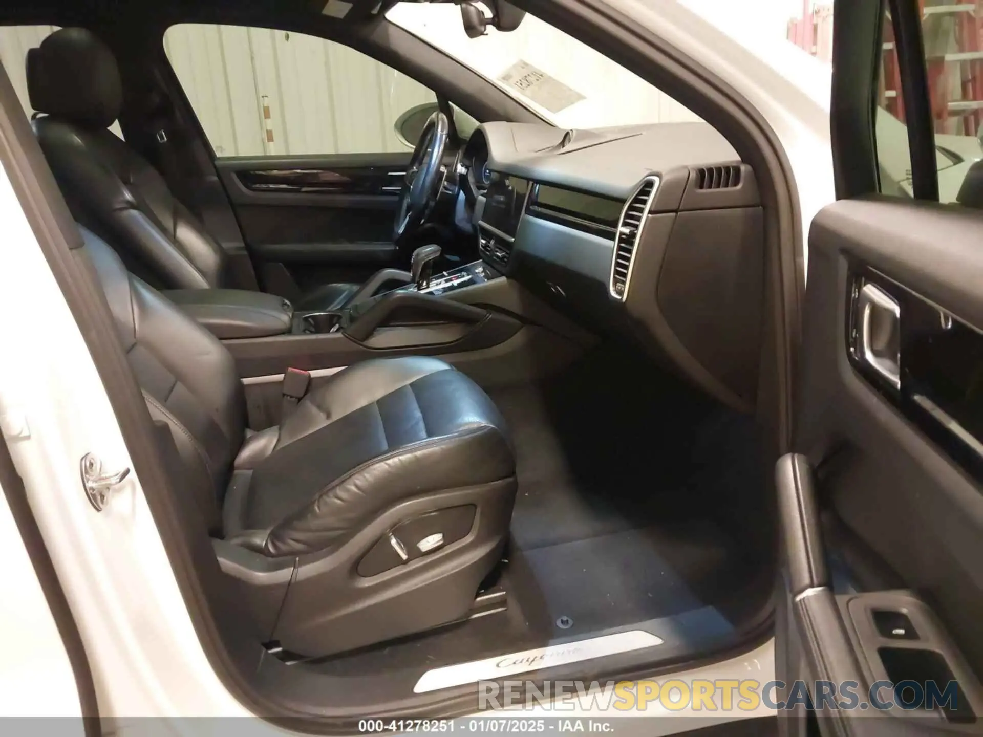 5 fotografías del automóvil dañado WP1AA2AYXKDA01684 PORSCHE CAYENNE 2019