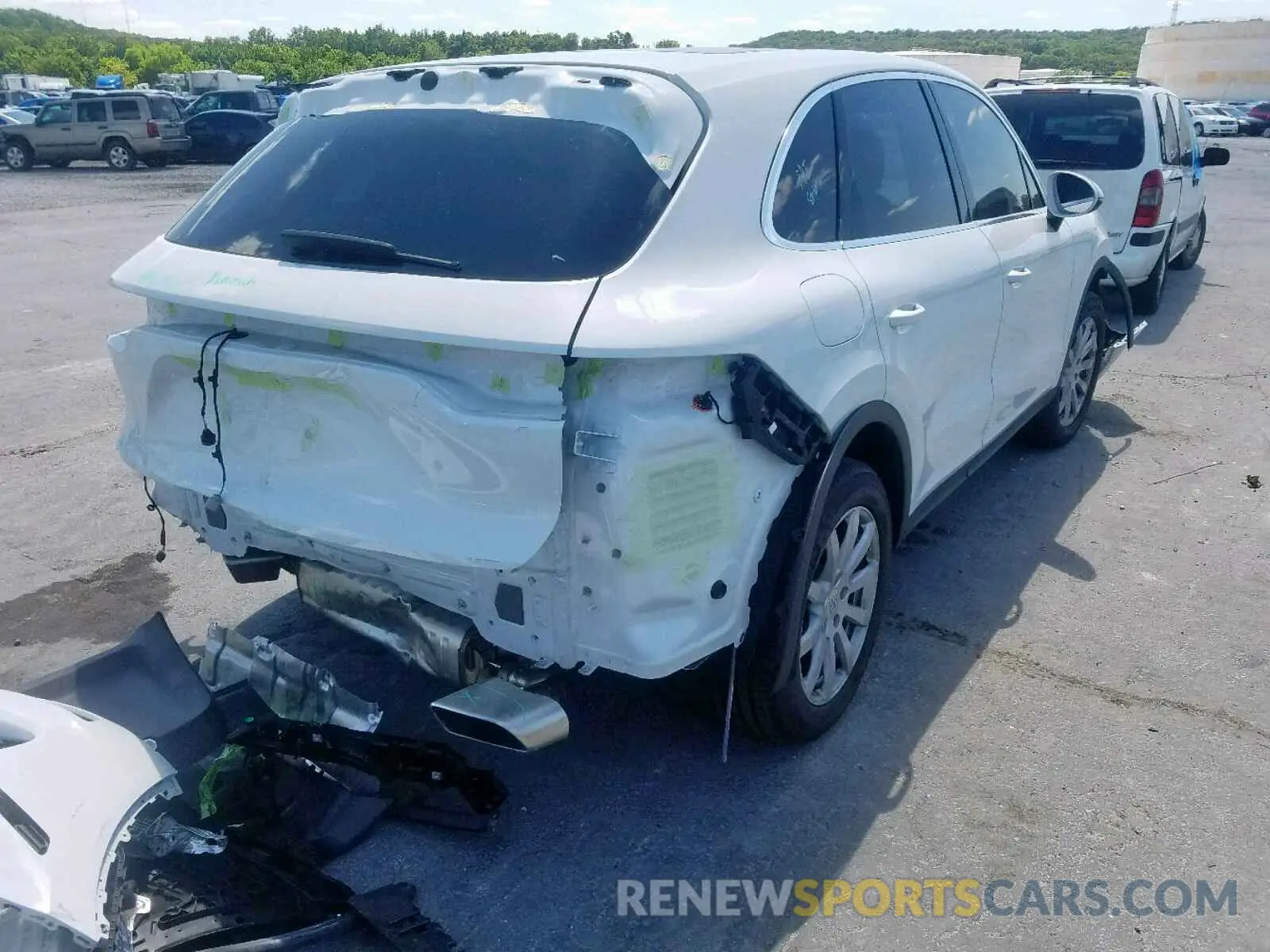 4 fotografías del automóvil dañado WP1AA2AYXKDA07730 PORSCHE CAYENNE 2019
