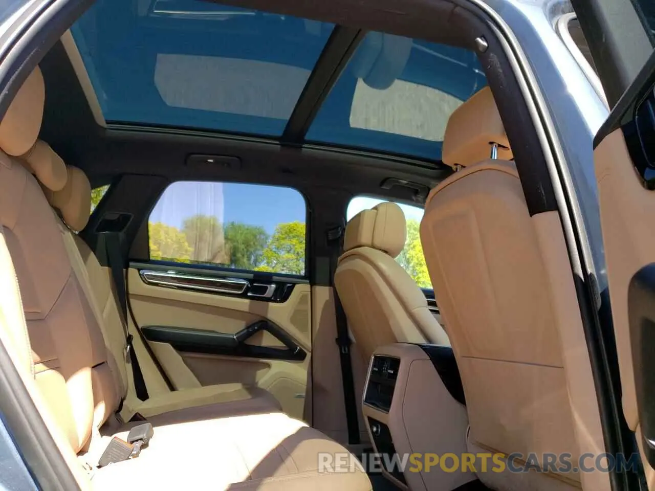 6 fotografías del automóvil dañado WP1AA2AYXKDA09722 PORSCHE CAYENNE 2019