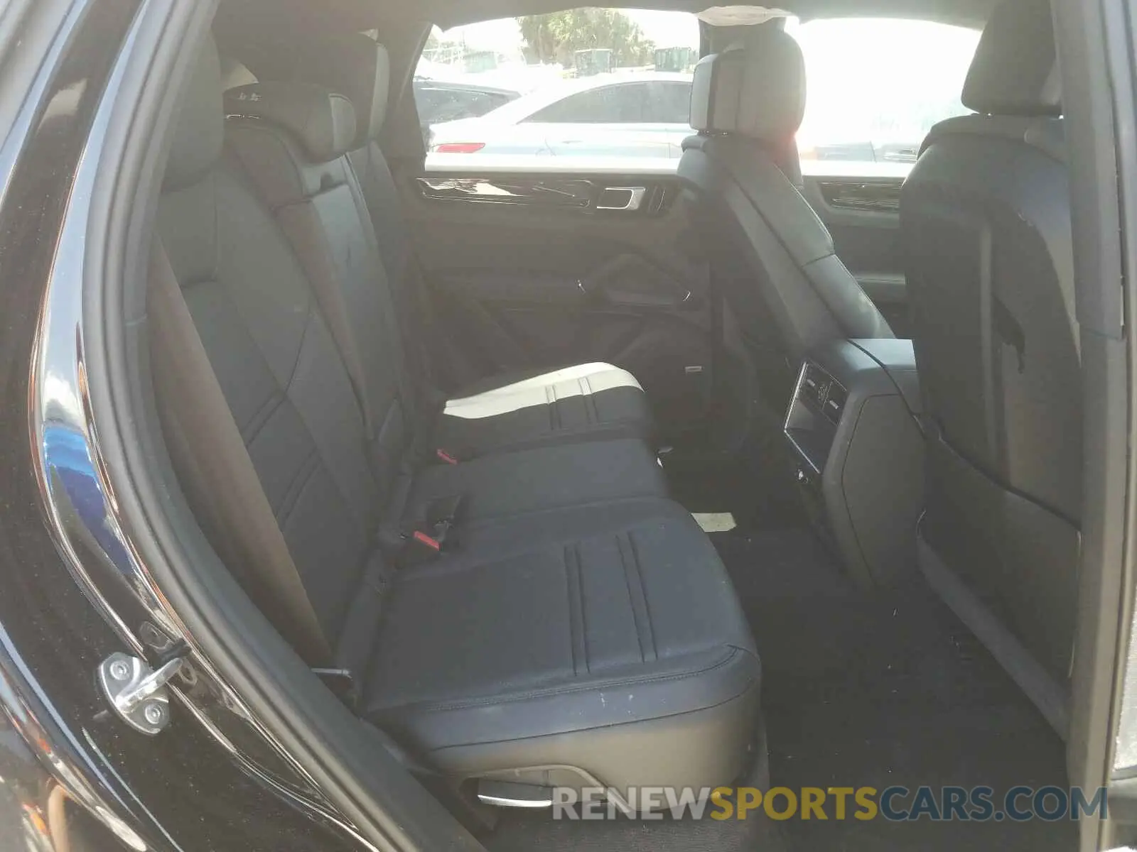 6 fotografías del automóvil dañado WP1AA2AYXKDA17433 PORSCHE CAYENNE 2019