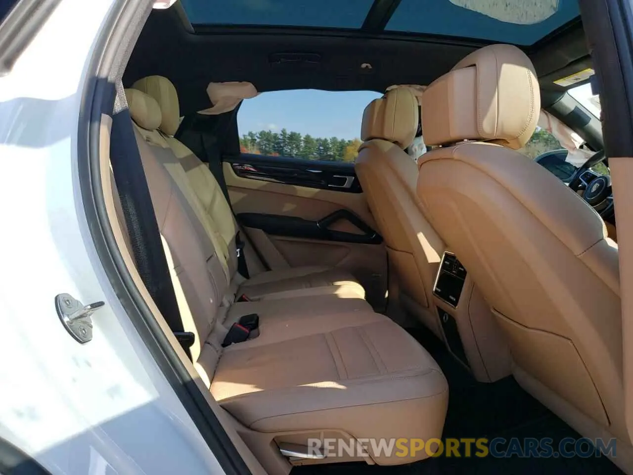11 fotografías del automóvil dañado WP1AB2AY0KDA62362 PORSCHE CAYENNE 2019