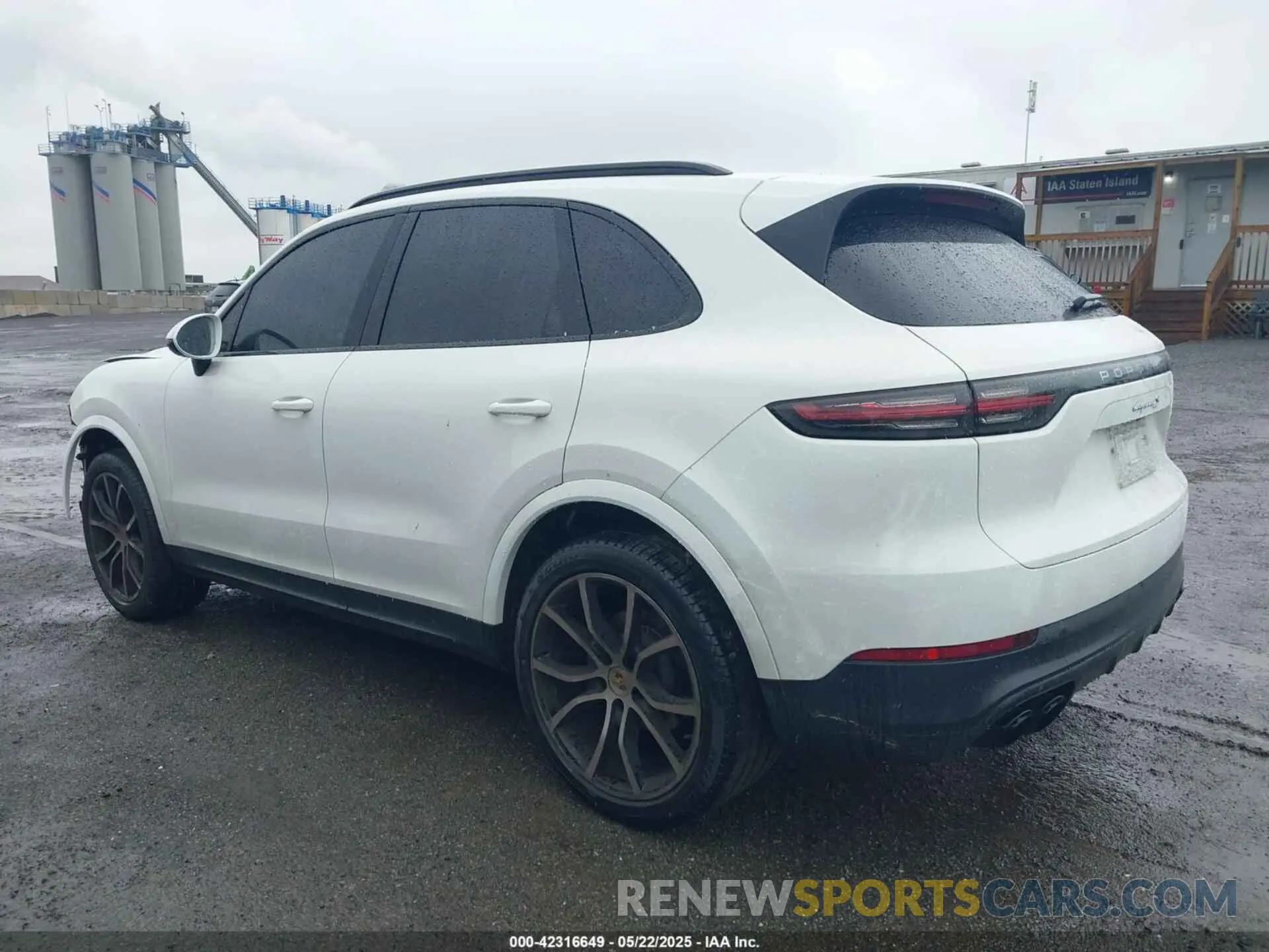 3 fotografías del automóvil dañado WP1AB2AY2KDA64548 PORSCHE CAYENNE 2019