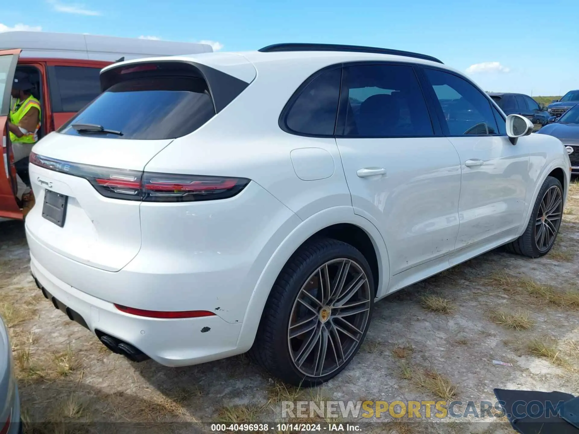 4 fotografías del automóvil dañado WP1AB2AY5KDA64026 PORSCHE CAYENNE 2019