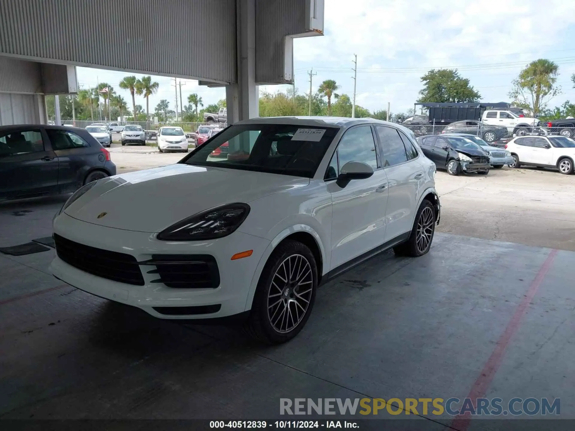 2 fotografías del automóvil dañado WP1AB2AY8KDA63985 PORSCHE CAYENNE 2019